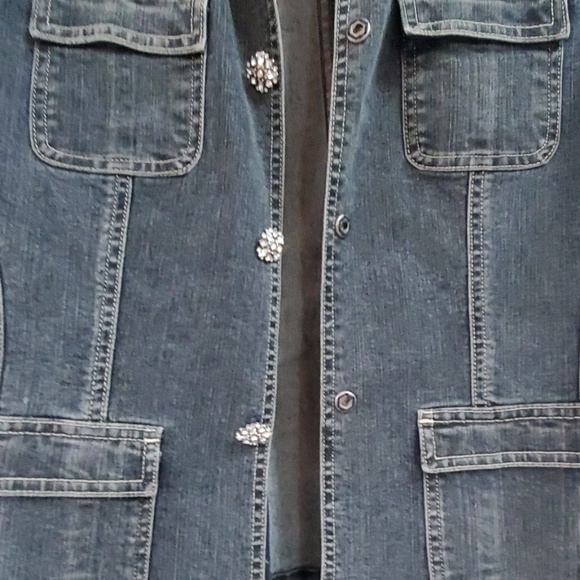 Jean jacket - Picture 2 of 3